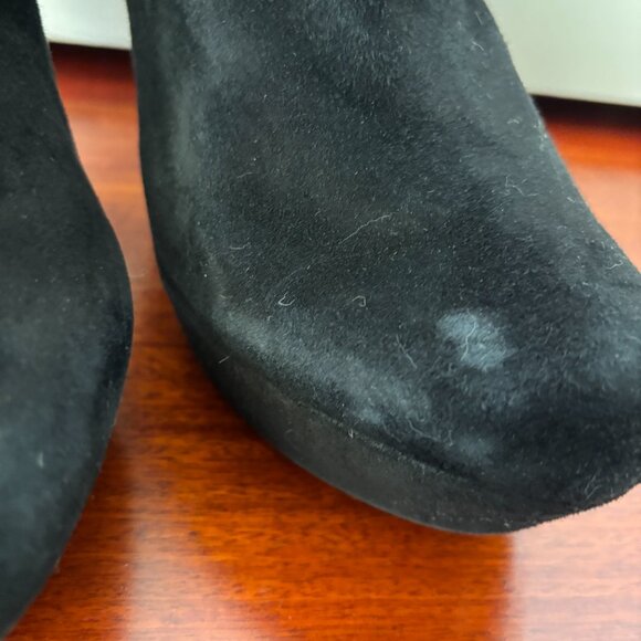 Suede Platform Heels - 8 - Picture 6 of 7